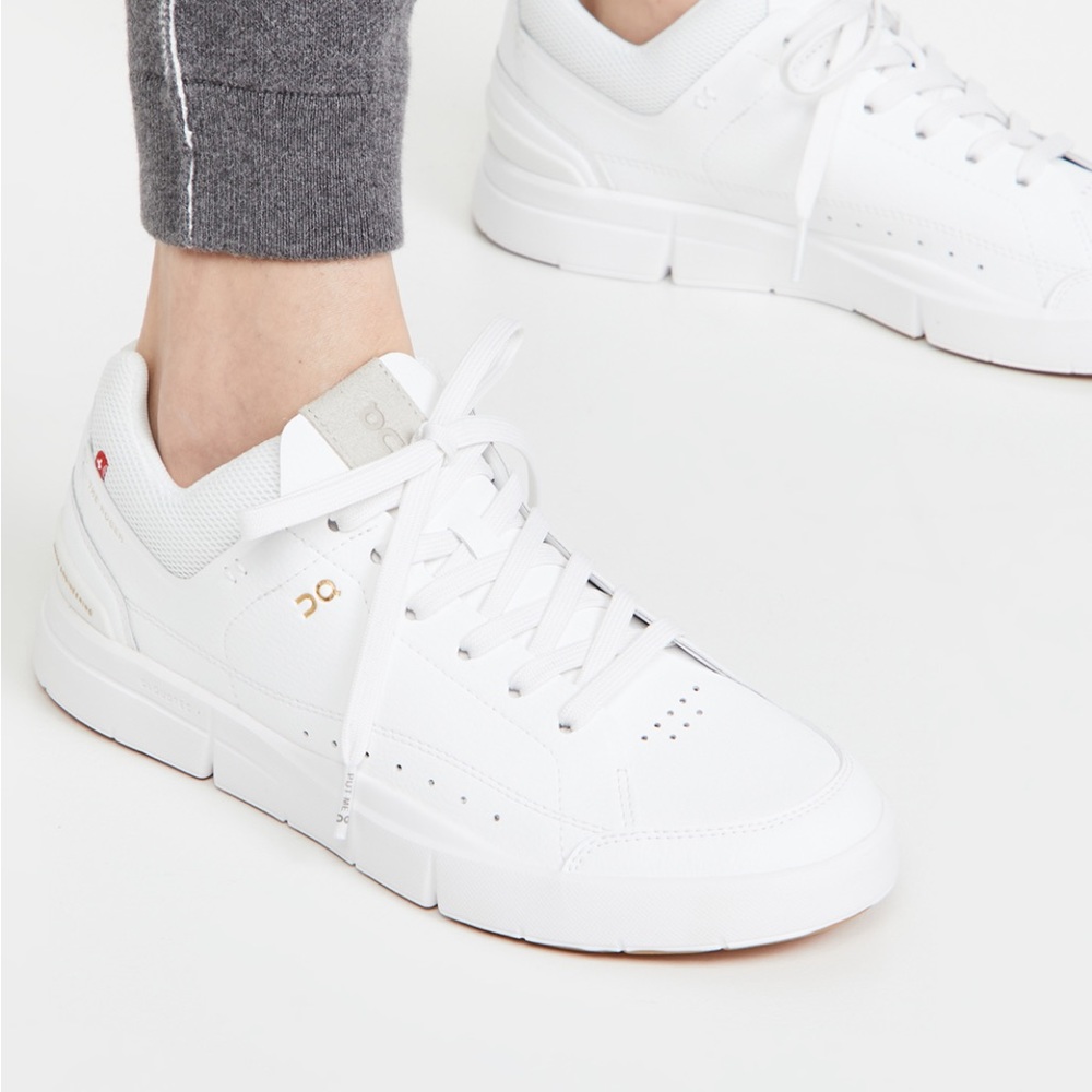 On The Roger Center Court Sneakers